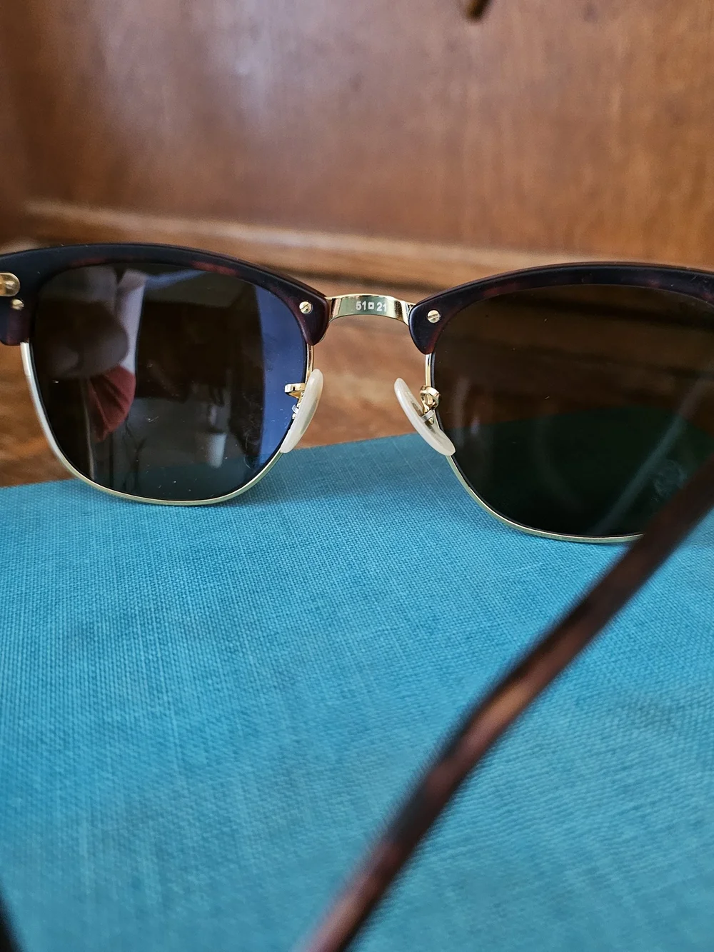 Ray-Ban Clubmaster RB3016 1145/17 Blue Mirror Havana Gold 51mm Sunglasses